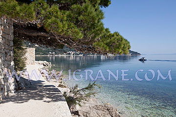 beach in Igrane